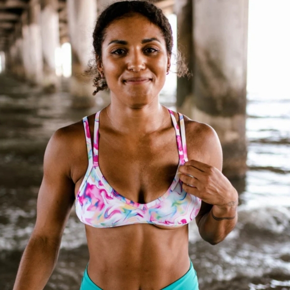 NWT FLEO Tiki Triangle Bikini Top - Bubblegum Blur - Picture 1 of 2